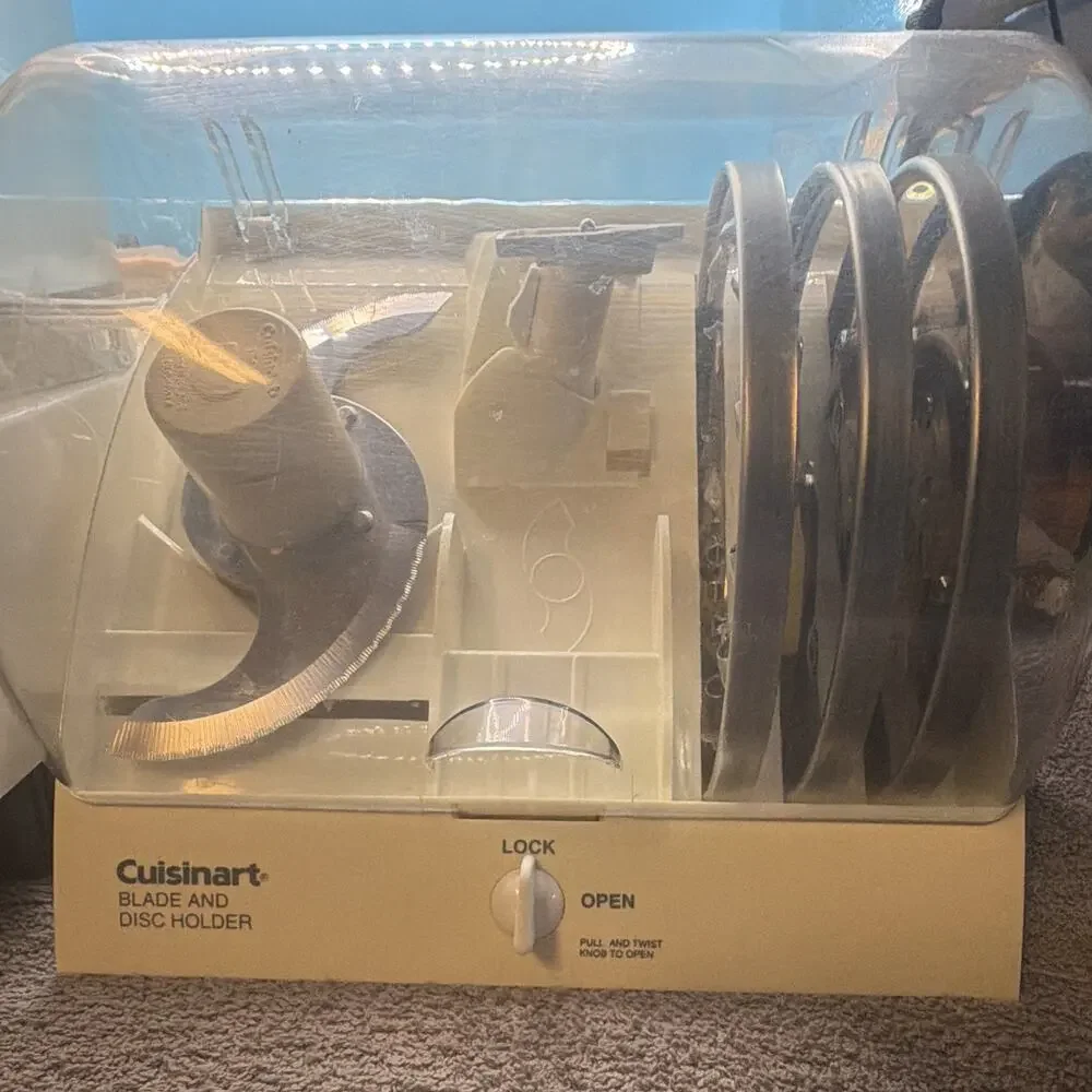 Cuisinart DLC-11 Deluxe 11 Cup Food Processor White 600W w/ Bowl, Lid, Discs